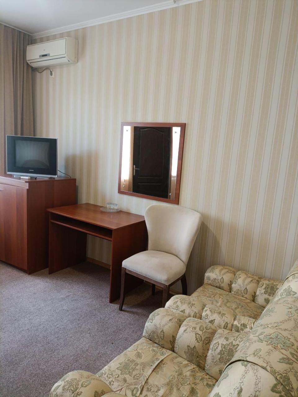 Kremin Hotel Krzemieńczuk Zewnętrze zdjęcie