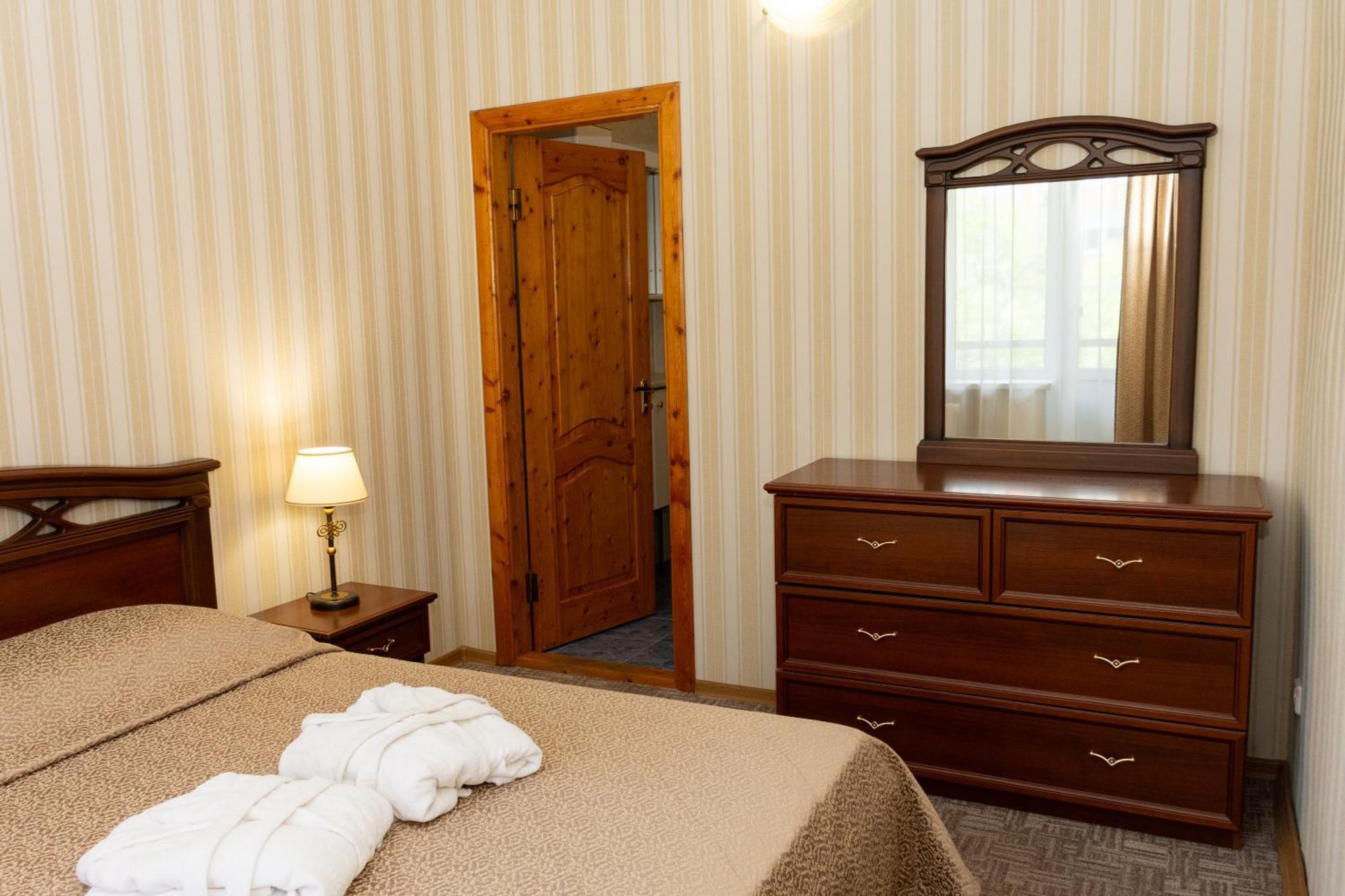 Kremin Hotel Krzemieńczuk Zewnętrze zdjęcie
