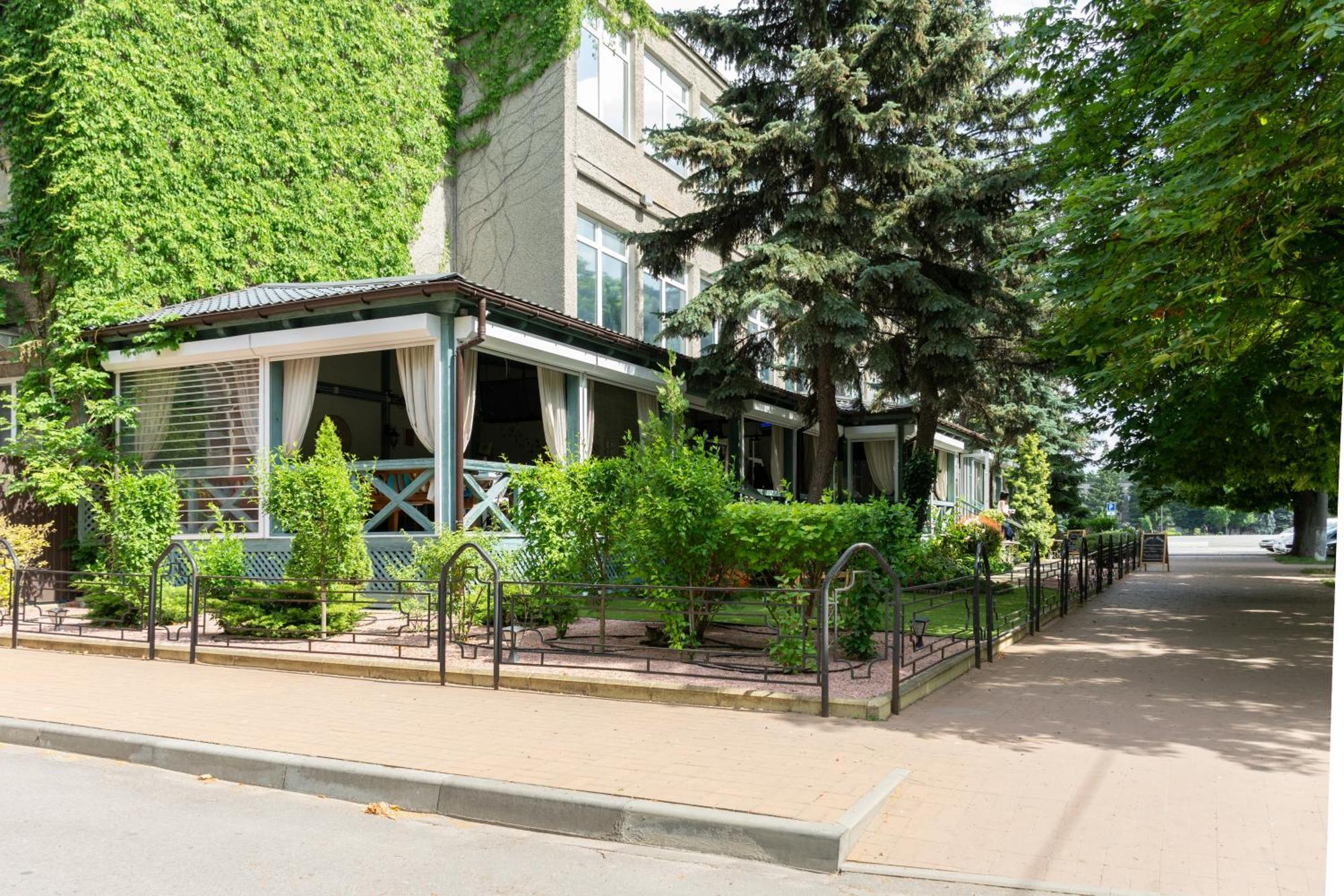 Kremin Hotel Krzemieńczuk Zewnętrze zdjęcie