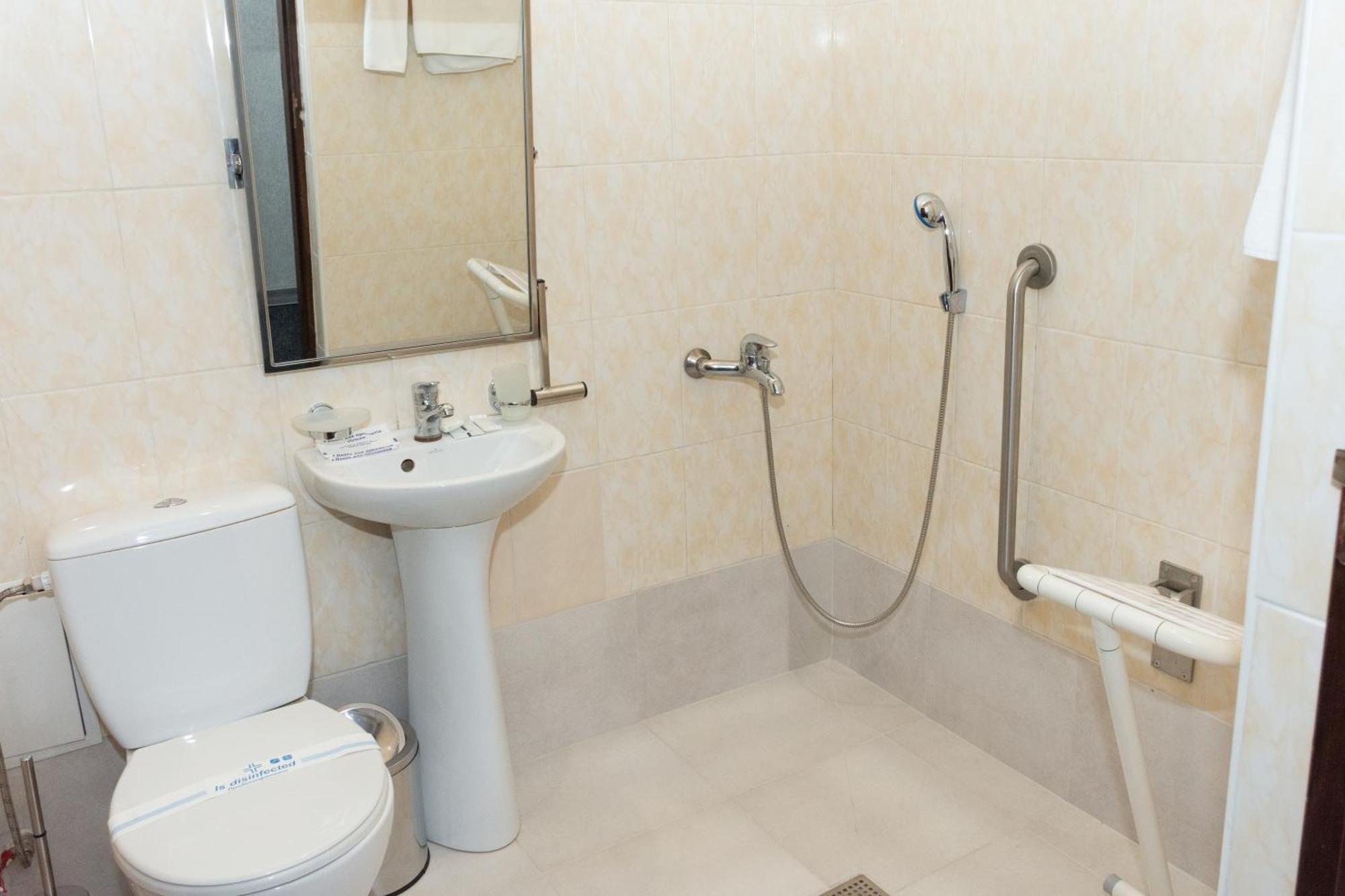 Kremin Hotel Krzemieńczuk Zewnętrze zdjęcie