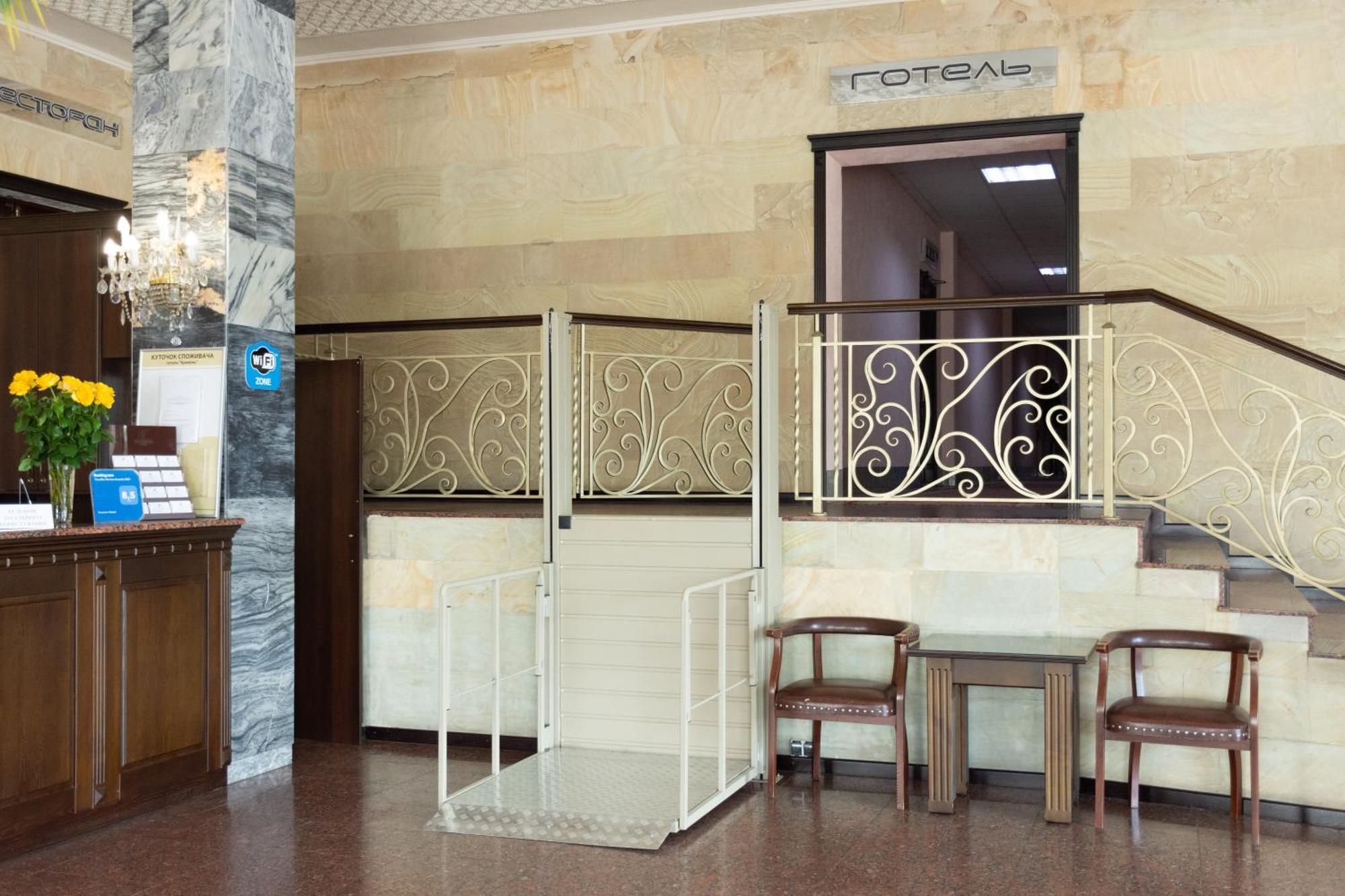Kremin Hotel Krzemieńczuk Zewnętrze zdjęcie