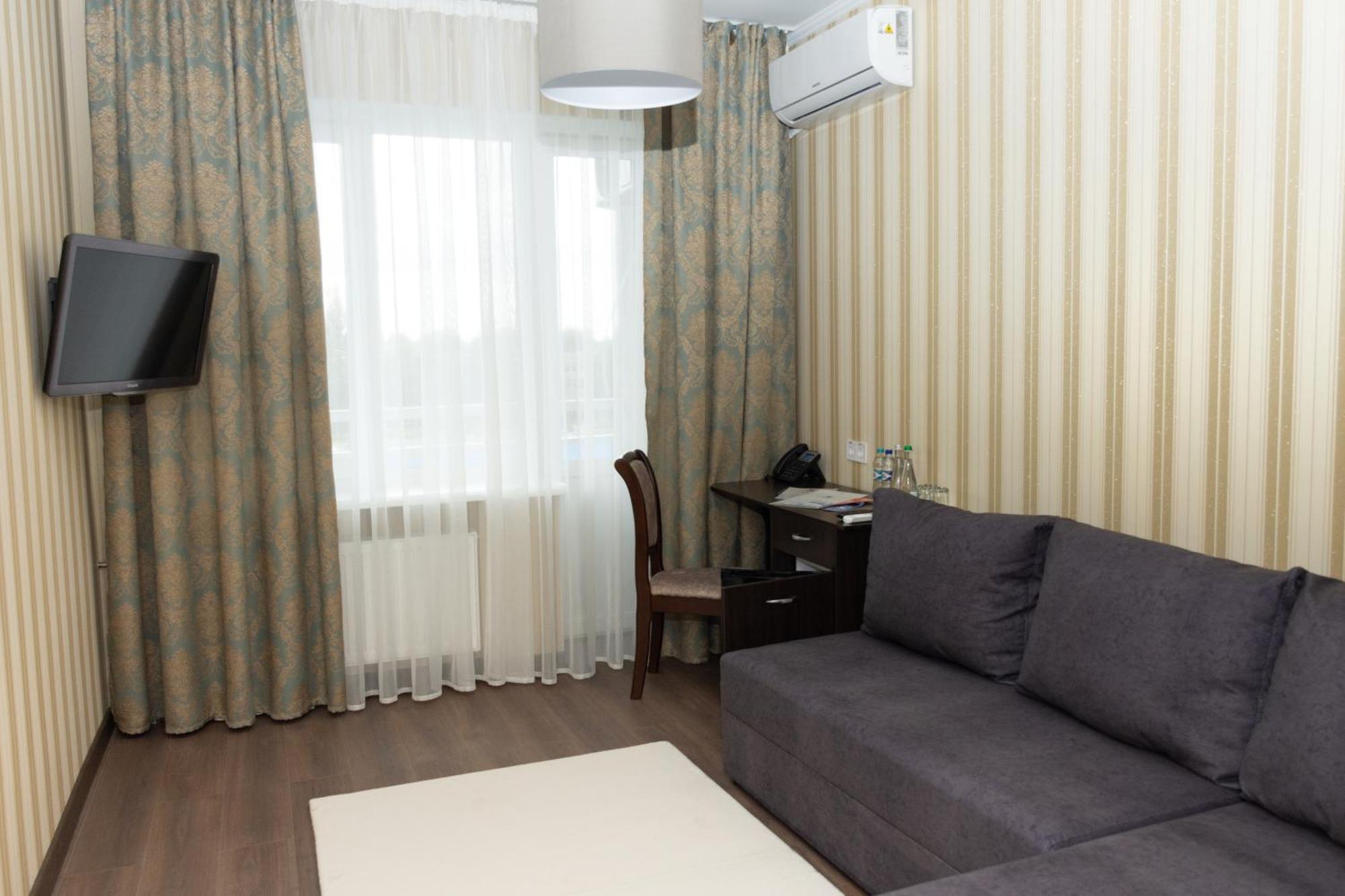 Kremin Hotel Krzemieńczuk Zewnętrze zdjęcie